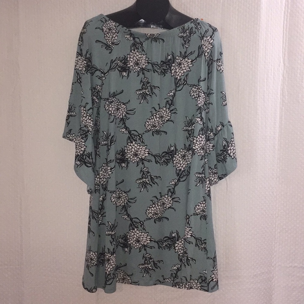 🌻 Soft Floral Off shoulder Dress 🌻